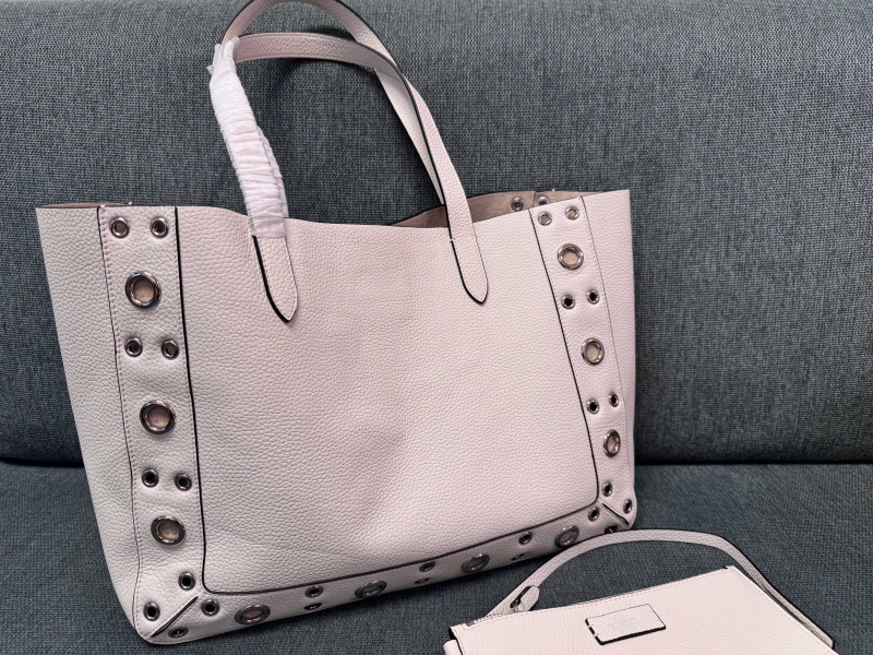 Va1e*ntin0 shopping bag